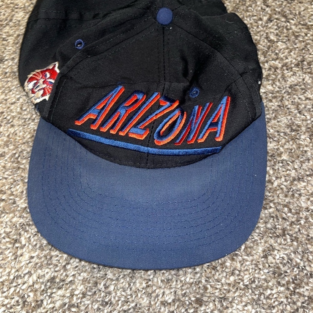Vintage 1990s Top of the Word Arizona Wildcats hat - Picture 3 of 9